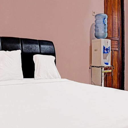 Oyo 91416 Puri 88 Homestay クパン エクステリア 写真