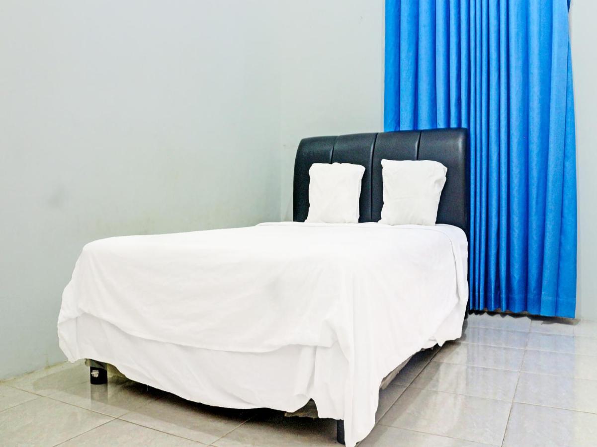 Oyo 91416 Puri 88 Homestay クパン エクステリア 写真