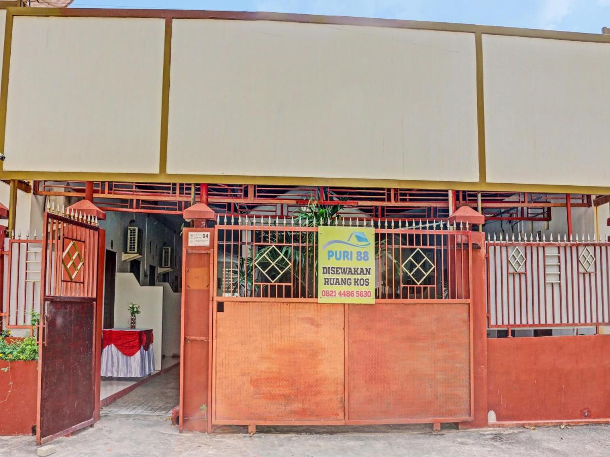 Oyo 91416 Puri 88 Homestay クパン エクステリア 写真