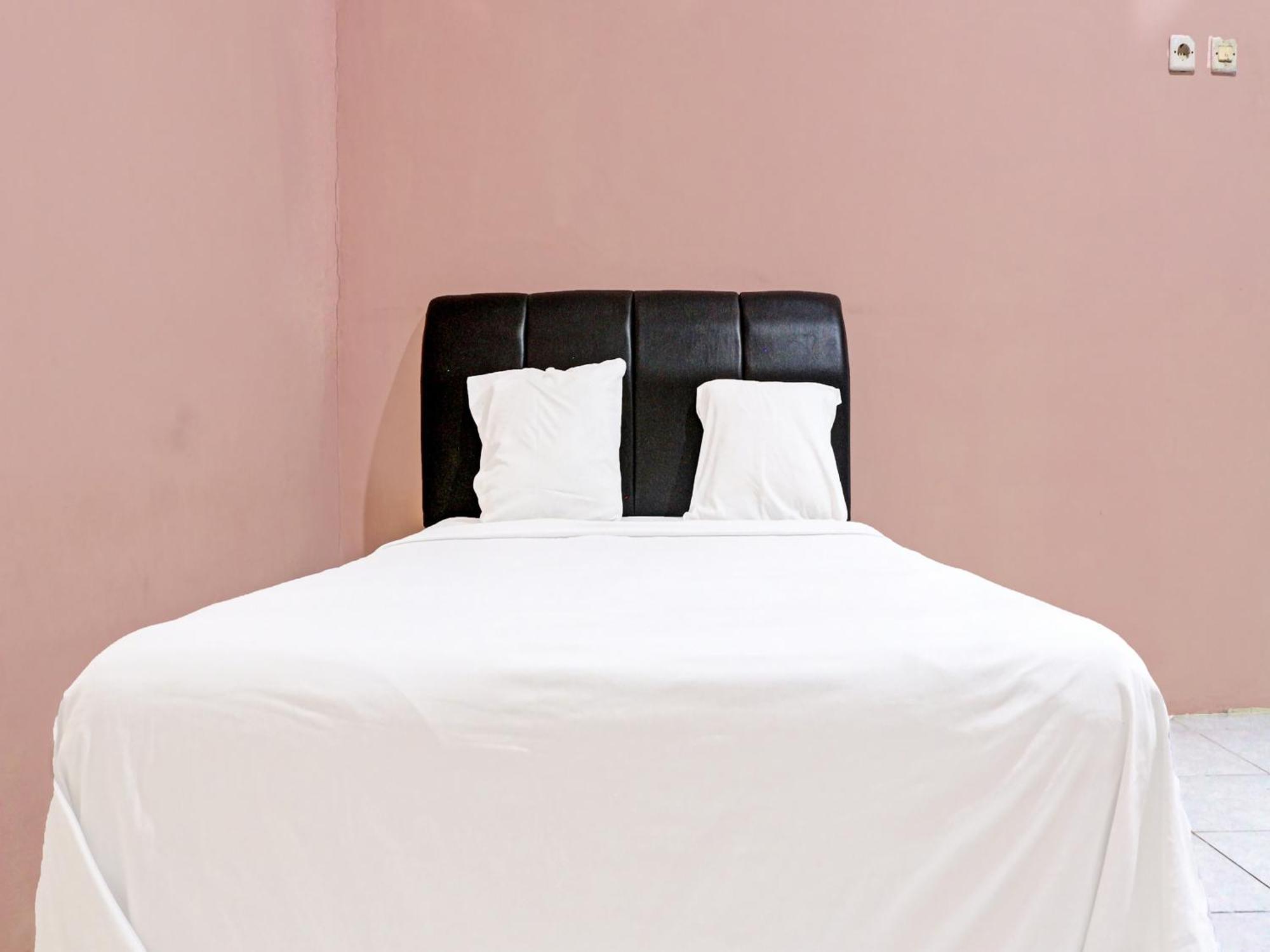 Oyo 91416 Puri 88 Homestay クパン エクステリア 写真
