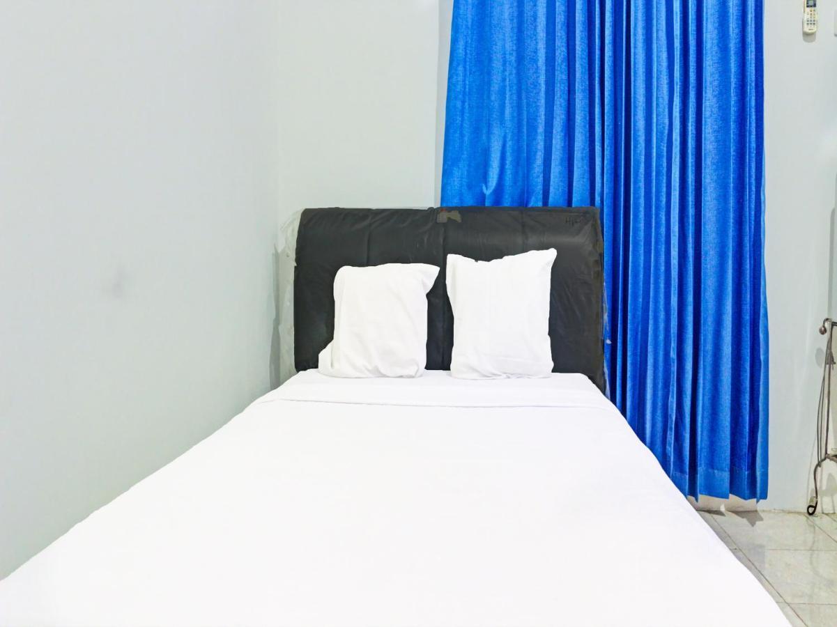 Oyo 91416 Puri 88 Homestay クパン エクステリア 写真